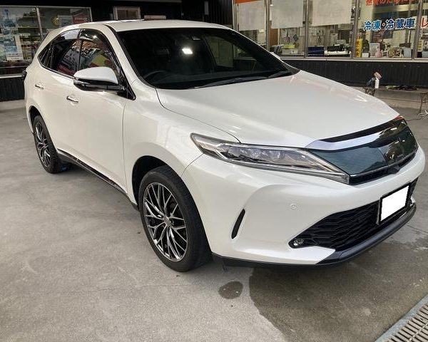 Toyota Harrier Premium