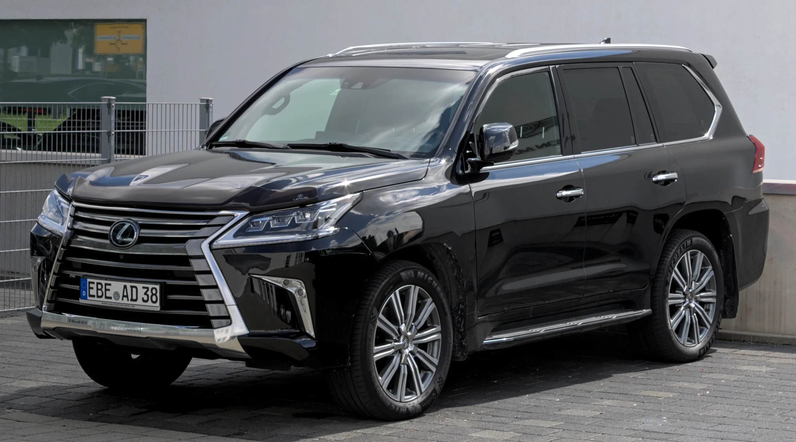 Lexus LX 600 2