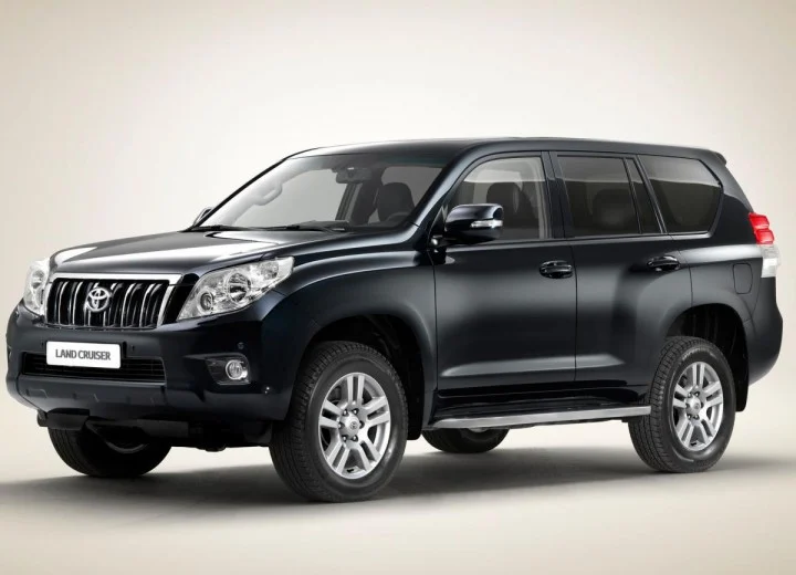 Toyota Land Cruiser Prado150 vs 120 Series: Why Design, Performance  matters